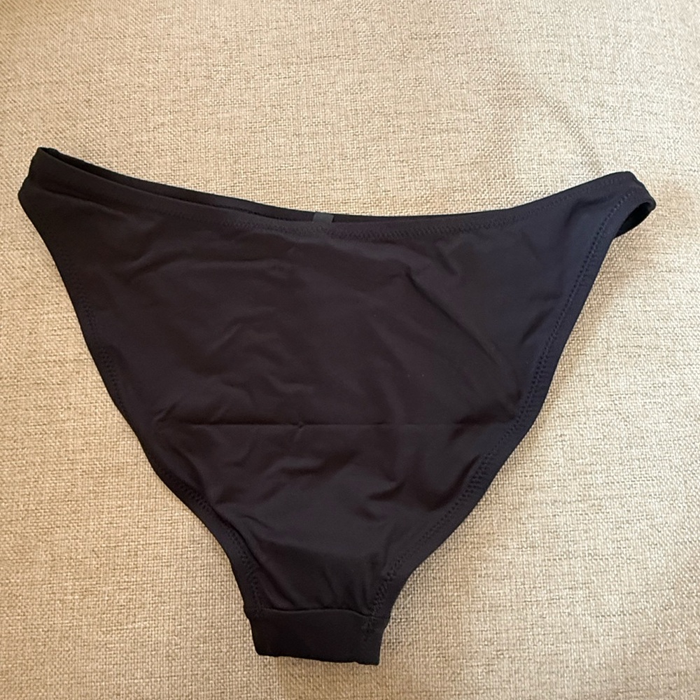 SKIMS mid coverage bikini bottom